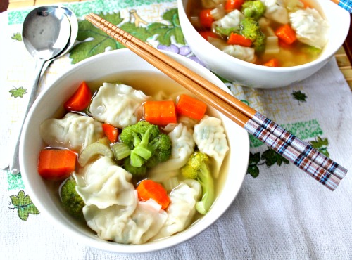 Wonton Soup - Damn Delicious