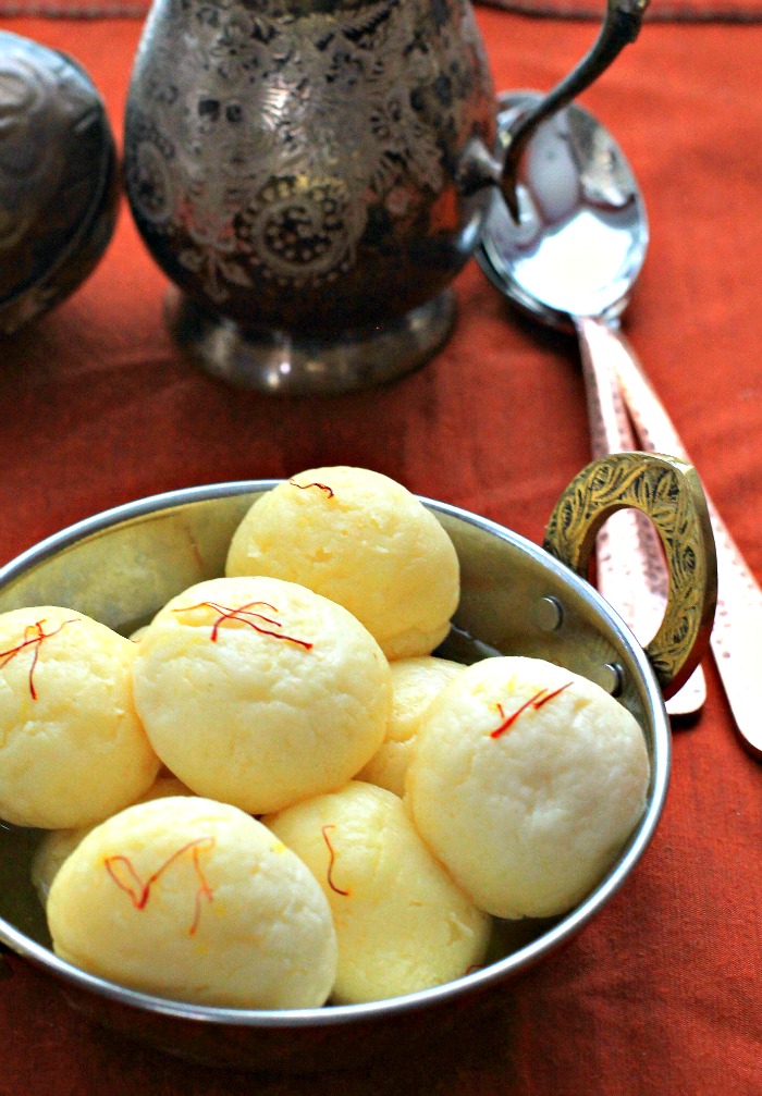 Rasgulla Cheese Dumplings In Sugar Syrup For Diwali Soni S Food